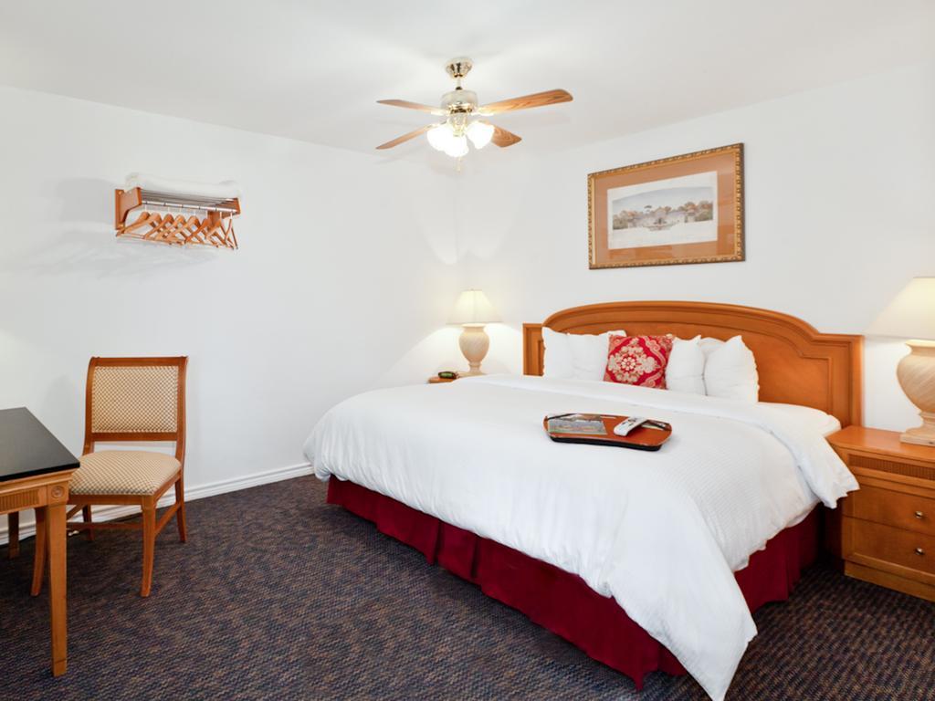 Hempstead Country Inn & Suites 객실 사진
