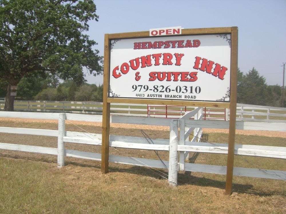 Hempstead Country Inn & Suites 외부 사진