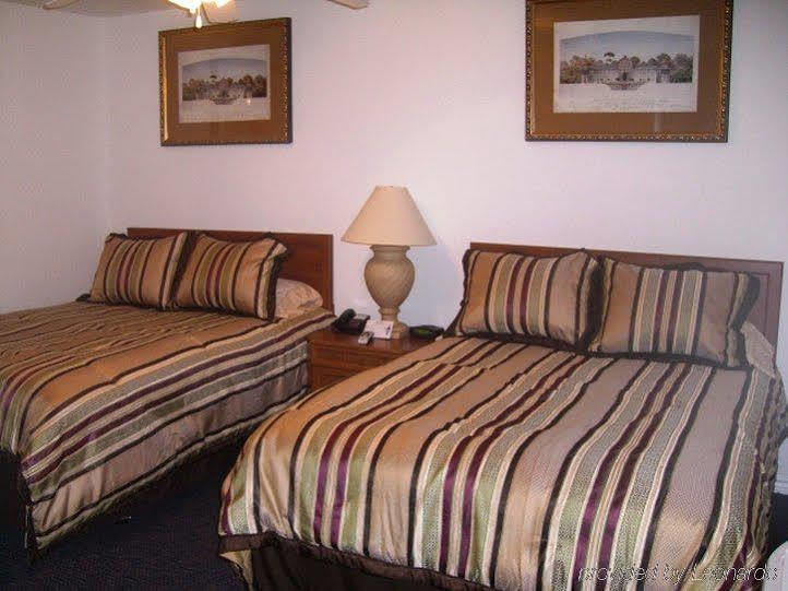 Hempstead Country Inn & Suites 외부 사진
